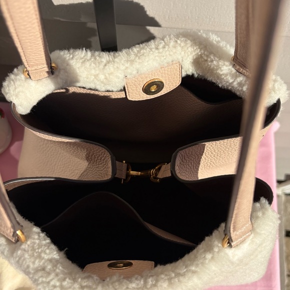 Tory Burch McGraw Shearling Carryall Shoulder Bag with Dust Bag - Picture 5 of 16